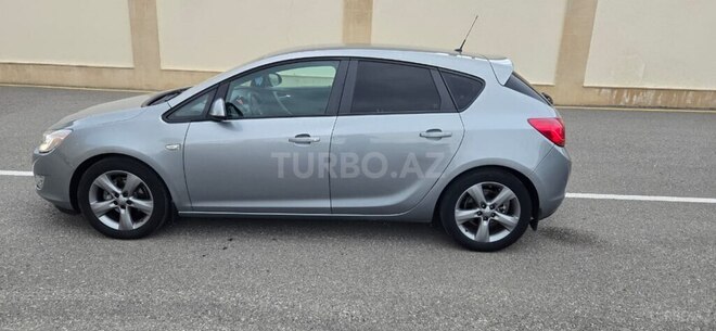 Opel Astra-10