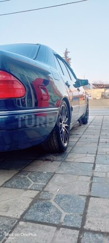 Mercedes E 240-20