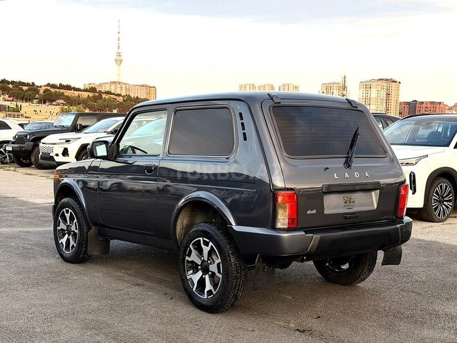 LADA (VAZ) Niva-6