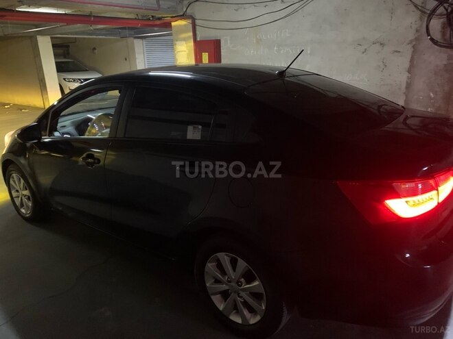 Kia Rio-5