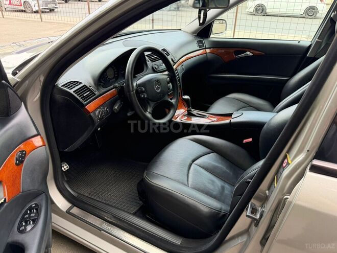 Mercedes E 200-12
