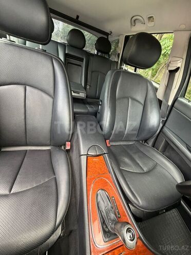 Mercedes E 200-15