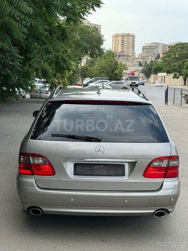 Mercedes E 200-8