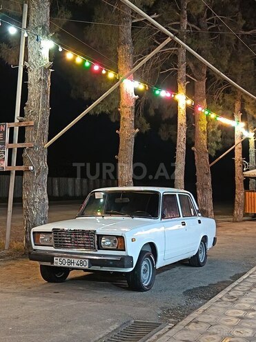 LADA (VAZ) 2107-2