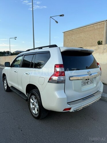 Toyota Land Cruiser Prado-5