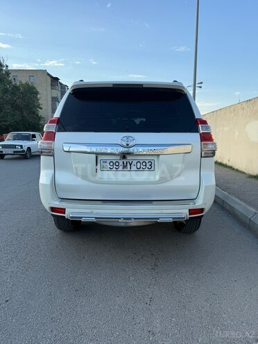 Toyota Land Cruiser Prado-6