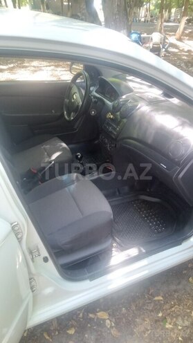Chevrolet Aveo-3