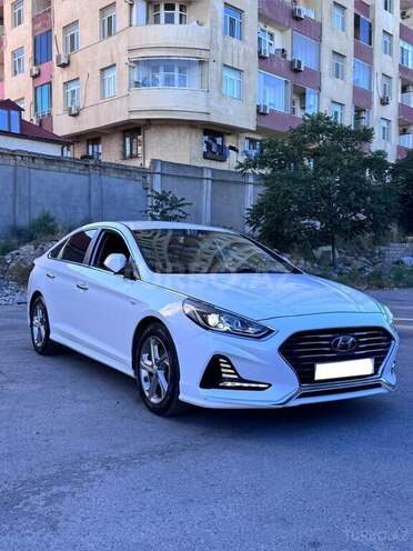Hyundai Sonata-2