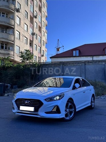 Hyundai Sonata-4