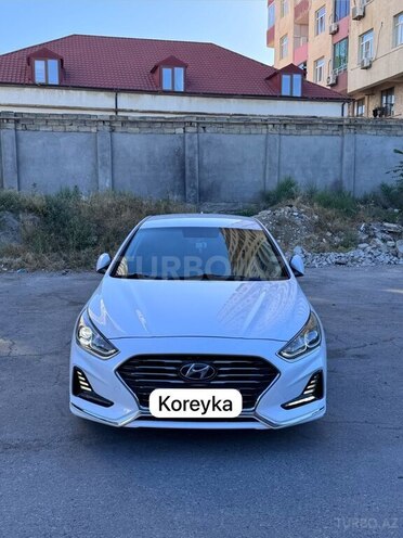 Hyundai Sonata-1