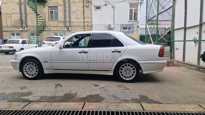 Mercedes C 200-8