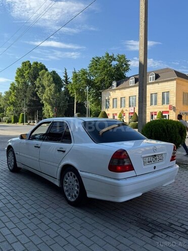 Mercedes C 200-4
