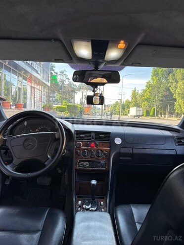 Mercedes C 200-19