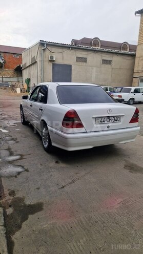 Mercedes C 200-13