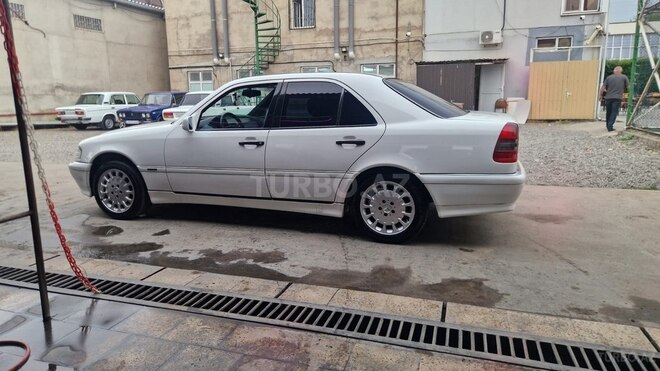 Mercedes C 200-10