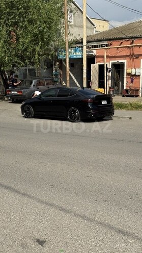 Hyundai Elantra-5