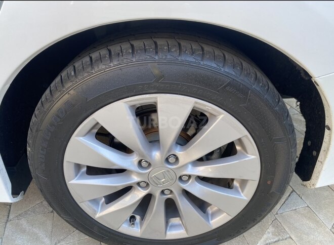 Honda Accord-13