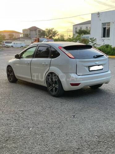 Ford Focus-7