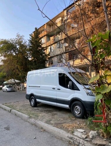 Ford Transit-4