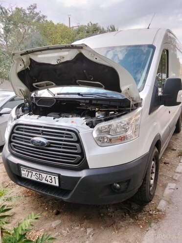 Ford Transit-8