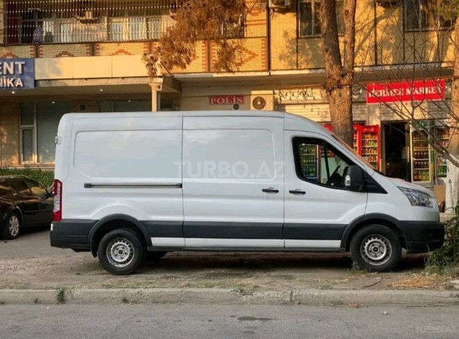 Ford Transit-3