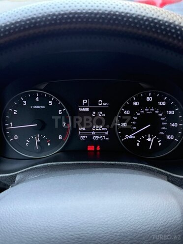 Hyundai Elantra-8