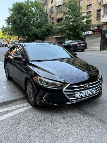 Hyundai Elantra-6