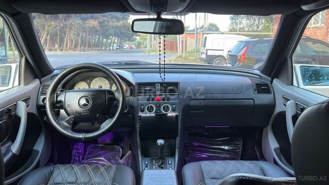 Mercedes C 230-8