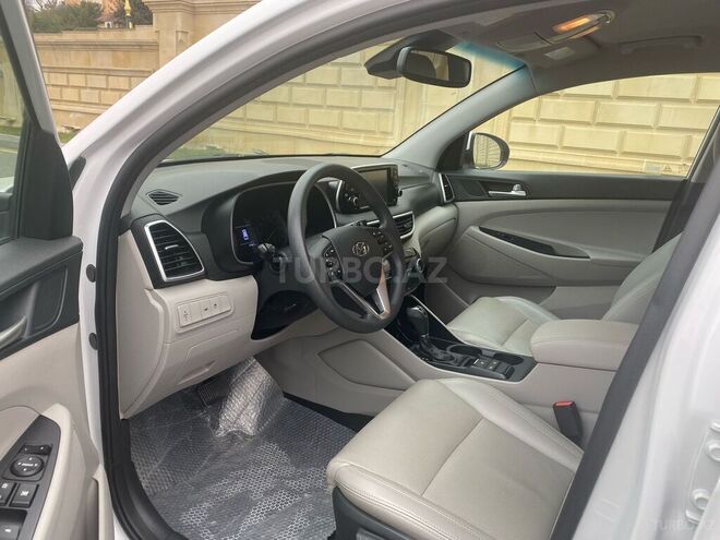 Hyundai Tucson-11