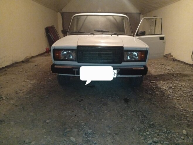 LADA (VAZ) 2107-1