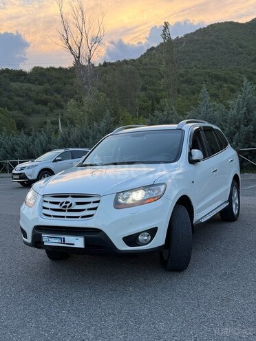 Hyundai Santa Fe-5