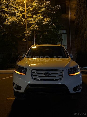 Hyundai Santa Fe-10