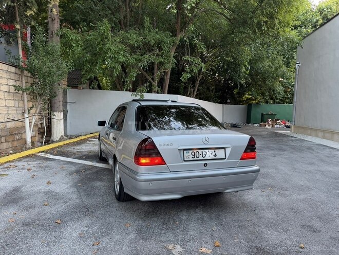 Mercedes C 240-4