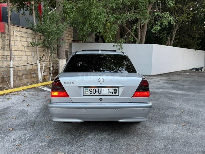 Mercedes C 240-6