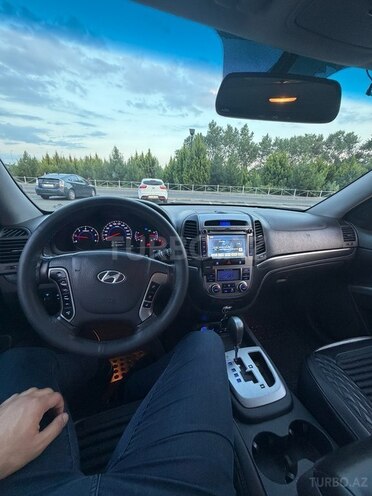 Hyundai Santa Fe-14