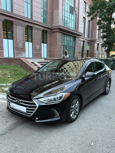 Hyundai Elantra-2