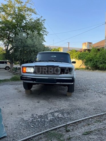 LADA (VAZ) 2107-2