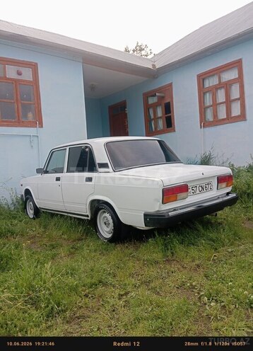 LADA (VAZ) 2107-2