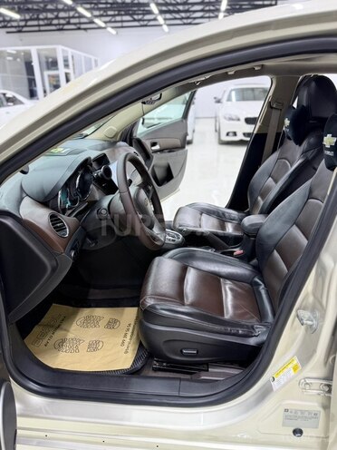 Chevrolet Cruze-12