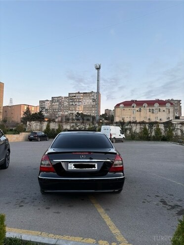 Mercedes E 220-3