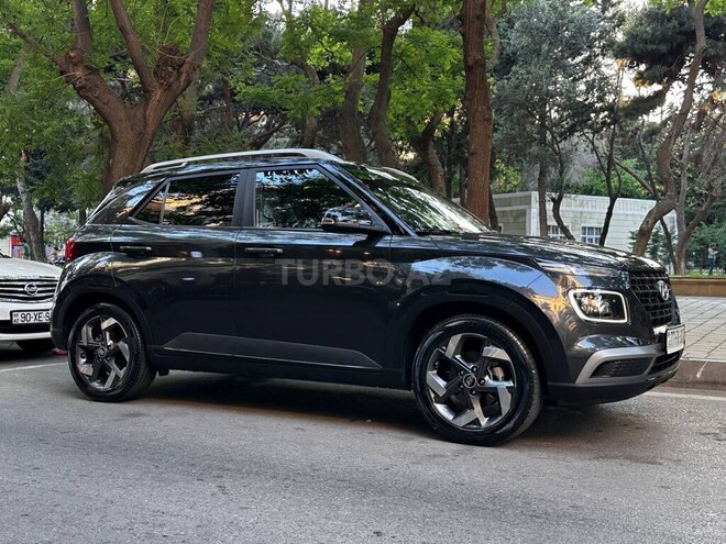 Hyundai Venue-4