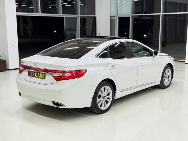 Hyundai Azera-8