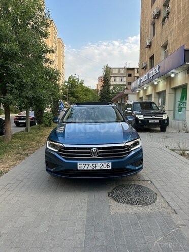 Volkswagen Jetta-1