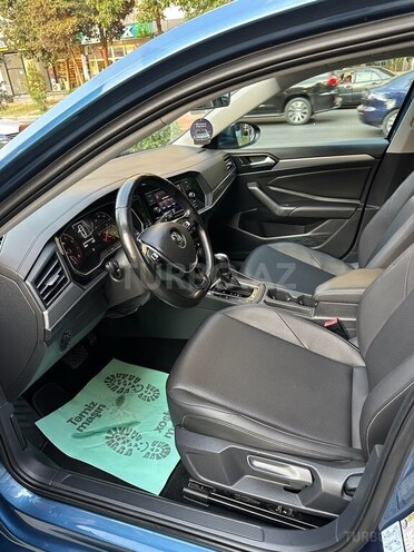 Volkswagen Jetta-2