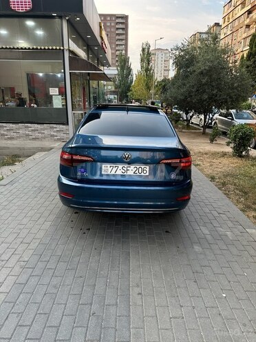 Volkswagen Jetta-5