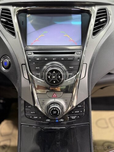 Hyundai Azera-17