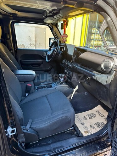 Jeep Wrangler-8