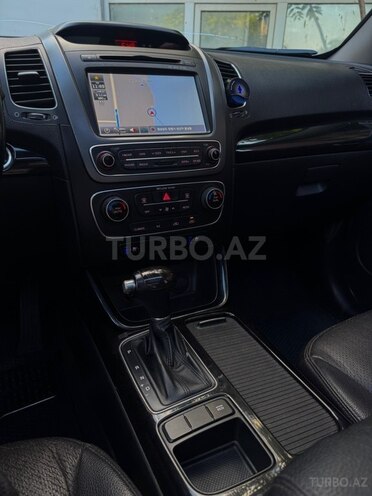 Kia Sorento-17
