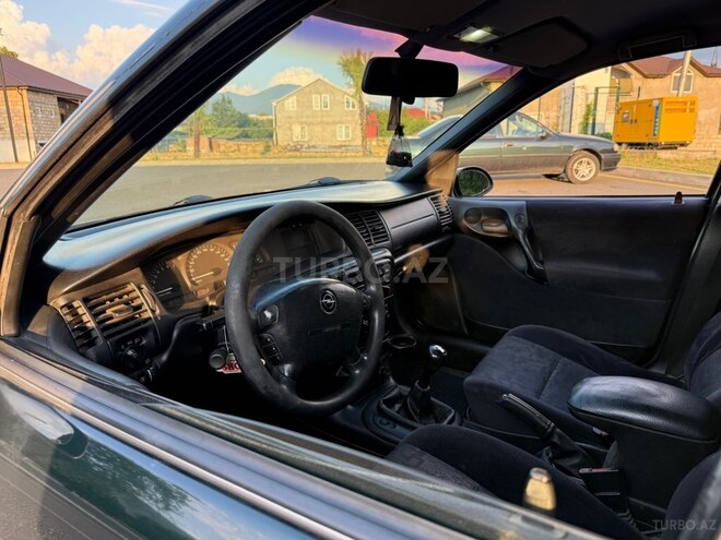 Opel Vectra-8