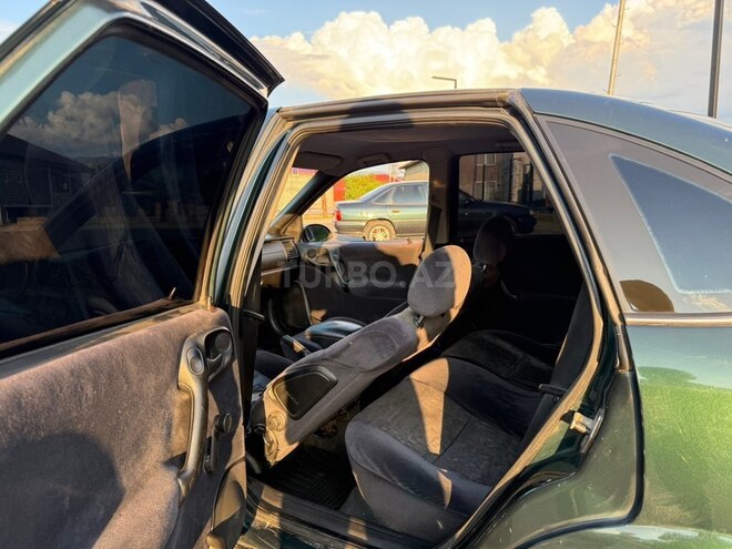 Opel Vectra-11